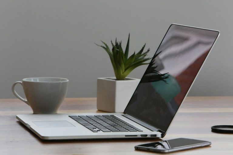 5 Ways the Right Laptop Boosts Your Work-Life Balance